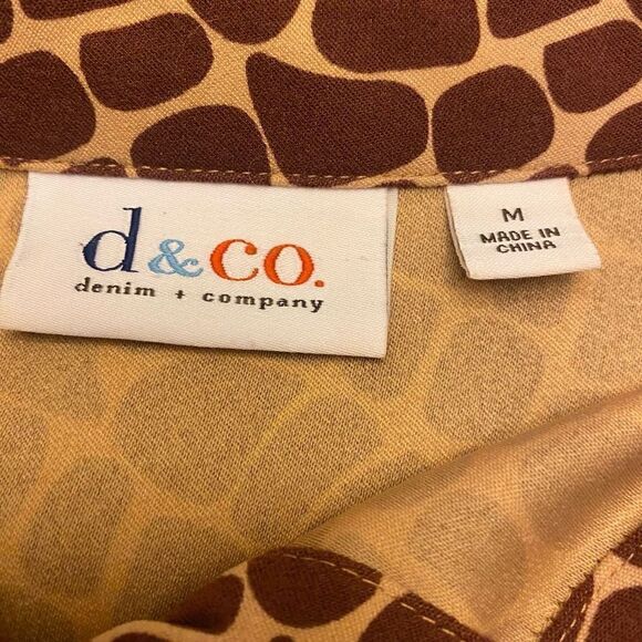 Denim & Co Long Sleeve Giraffe Print Button Down Vintage Y2K Top Size M - Picture 10 of 13